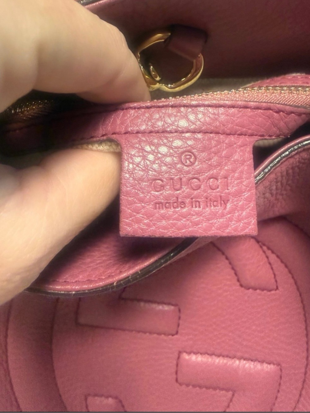 Gucci Leather Shoulder Bag in Berry Pink with Tassel - Picture 5 of 8